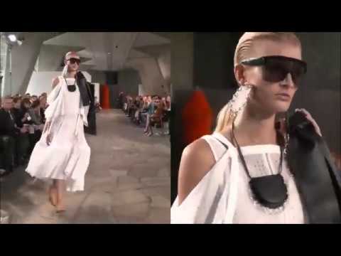 LOEWE spring summer 2019 womenswear collection fashion show