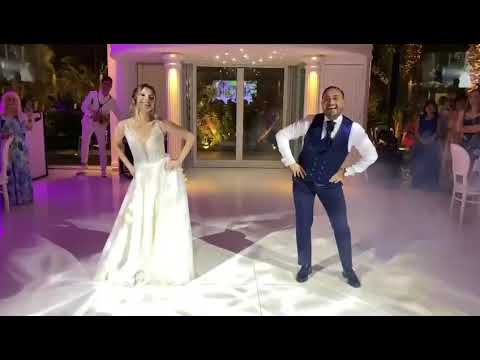 Super Flashmob degli  Sposi ! Romantico ma anche Divertente. Benedetto e Cristina ❤️VI stupiranno.
