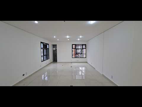 SALA COM 43 M² PARA LOCAÇÃO NA RUA PEDRO DE TOLEDO À DUAS QUADRAS DO SHOPPING METRÔ SANTA CRUZ