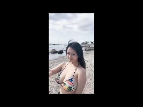 Cewe bugil montok seksi bikin tegang