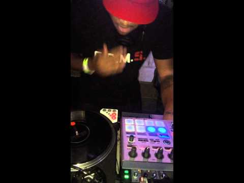 DJ Ferno x DJ Jazzy Jeff in London 24th October 2014 (2 mins)