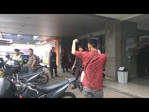 agama youtube ahok Djarot Kampanye Masih  Heran  Penghadangan Ada KASKUS