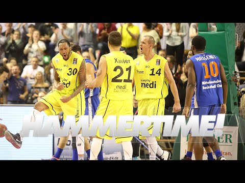 Hammertime! Alley-Oop-FInale beim vorzeige Fastbreak von medi bayreuth.