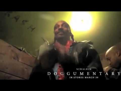 Snoop Dogg Making Wings w/ MacShawn100