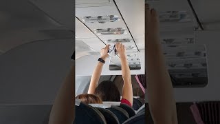 videos de risa secando ropa interior en el avion