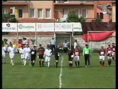 Raiffeisen Superliga e Kosoves ne futboll 2008 2009 Java e 25-te Flamurtari - Kosova V 0:0