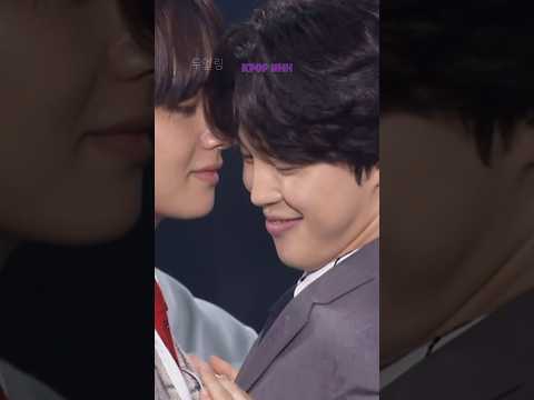 Jimin Is Too Shy To Make A Eye Contact With Taehyung  👀🐯🐥 #shorts #bts #jimin #taehyung