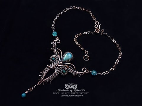 Blue labradorite wire wrappped necklace.
