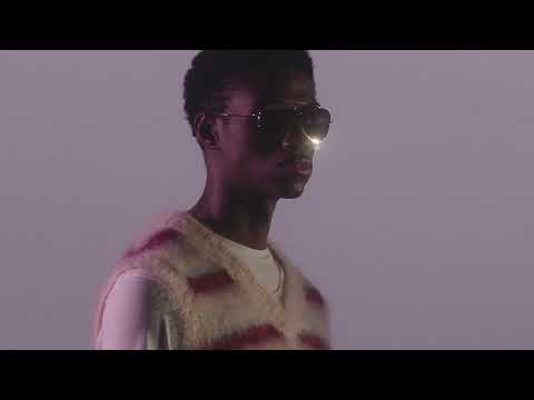 LUISAVIAROMA X BRITISH VOGUE - RUNWAY ICONS