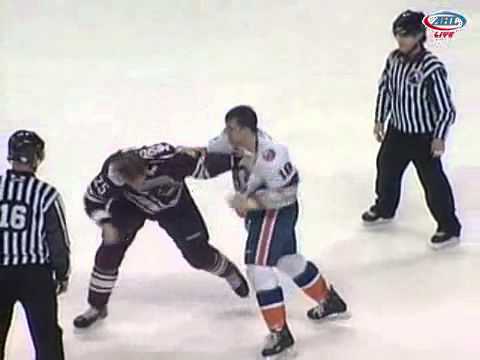 Hockeyfighters.cz  Miskovic vs Haley.wmv