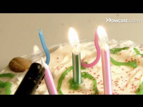 How to Decorate a Birthday Cake