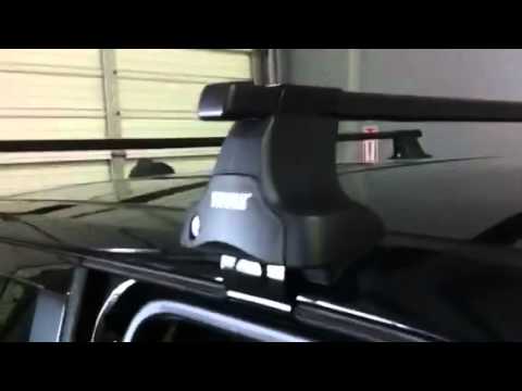 Land Rover Range Rover Sport Outfitter with Thule Traverse