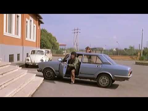 "Vuole diventare come Gianni Agnelli o Alain Delon?" #Ricominciodatre (1981) #MassimoTroisi