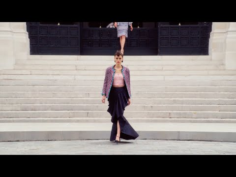 FALL-WINTER 2021/22 HAUTE COUTURE SHOW