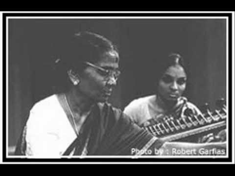 Nadopasakas  -  T Brinda and T Muktha - Ososi - Mukhari - Padam