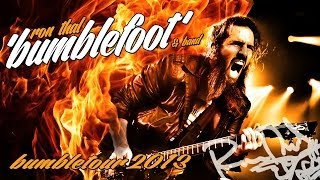 Bumblefoot - Don´t Cry (Guy from crowd takes Axls part) LIVE