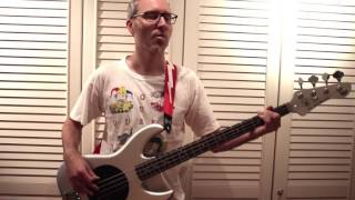 Mr. Fabulous - The Show Must Go On - Queen Bass Cover (Easy)