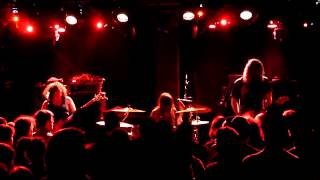 Helms Alee - Paris - 2015 - full show 1/2