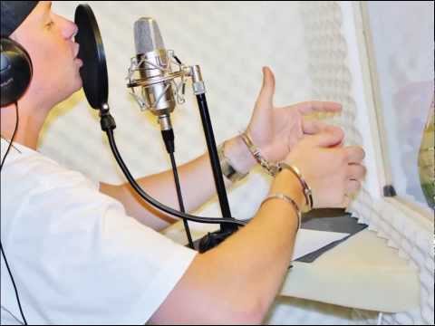 Llunatic - Locked Inside The Booth