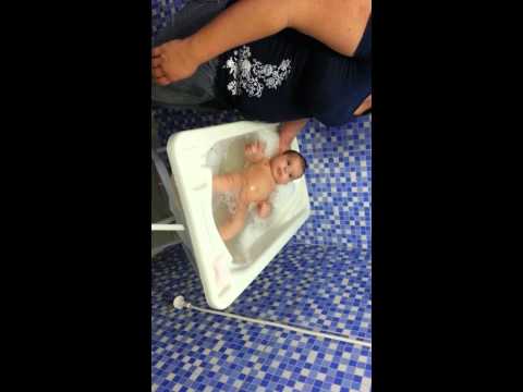 Hora do banho: diversão! :)