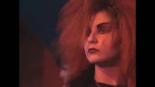 ALASKA Y DINARAMA  PERLAS ENSANGRENTADAS