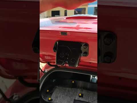 BOTÓN DE MALETERA KIA RIO