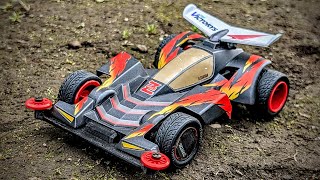 Sblocca le funzionalità di sospensione per le mini auto RC 4WD