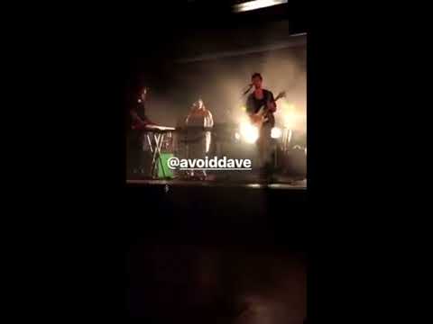 Kristel Aaslaid koos Avoid Dave'iga Tartu Erinevate Tubade Klubis