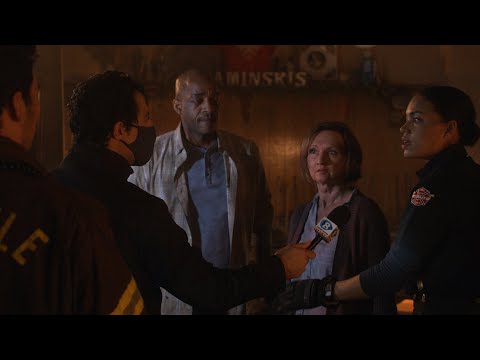 Vic and Her Parents Give an Impromptu Interview - Station 19