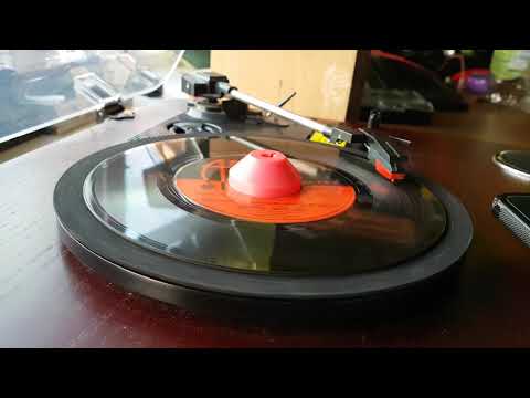 Bette Midler Boogie Woogie Bugle Boy 1973