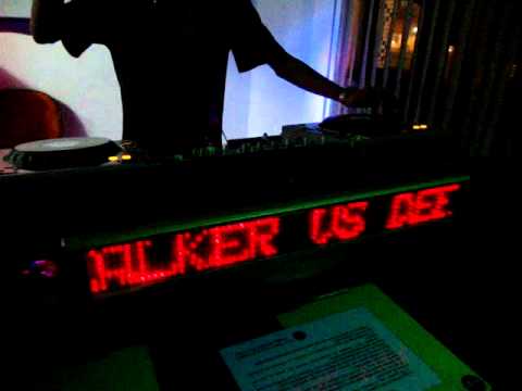 DJ Bruno Walker tocando na Ultra Dee Jay's