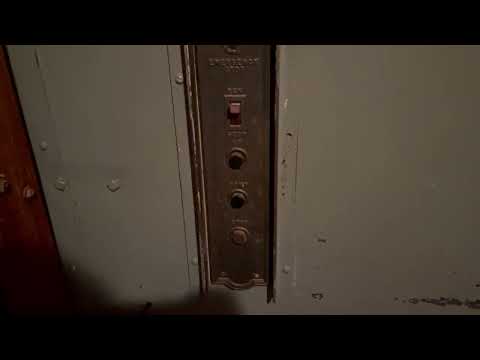 AMAZING 1930's OTIS manually controlled freight elevator!