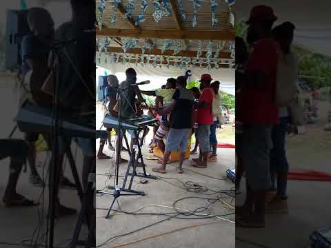 Buliva string band at Lini stage