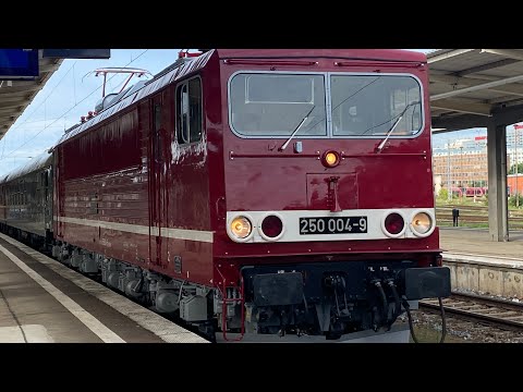 Früh am Morgen Zugverkehr am Berliner Hauptbahnhof | Mit Sonderzug in Lichtenberg!