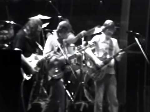Grateful Dead - Eyes Of The World - 8/5/1979 - Oakland Auditorium (Official)