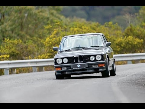 BMW E28 M5 with John Bowe | Unique Cars Magazine