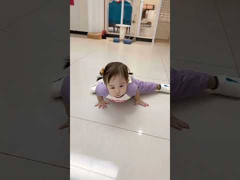 #居家萌娃锻炼 #在家练功的小舞蹈家 #萌娃舞蹈 #萌娃日常