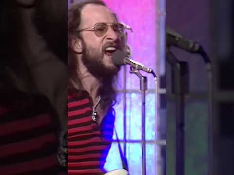 Watch the full Performance of 'Davy's On The Road Again' NOW on Youtube!  #shorts  #manfredmann #70s