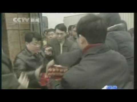 [Channel 4 News] China's winter brings death and chaos
