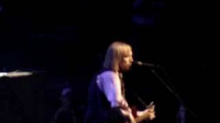 Tom Petty & The Heartbreakers - A Face In The Crowd