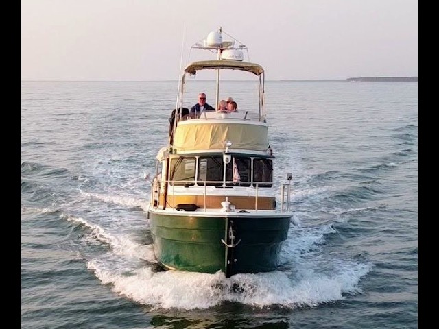 A photo of this 2015 Ranger Tugs R-31 CB