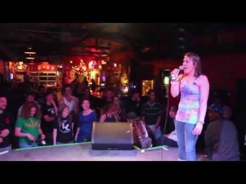 LadyBird vs Diggy Splash