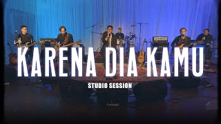 Download lagu Karena Dia Kamu - UNGU | Studio Session mp3