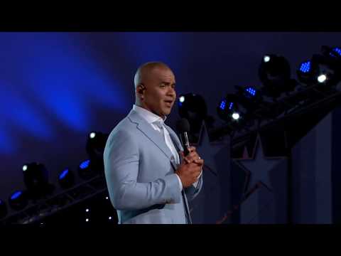 Christopher Jackson performing on the 2019 National Memorial Day Concert