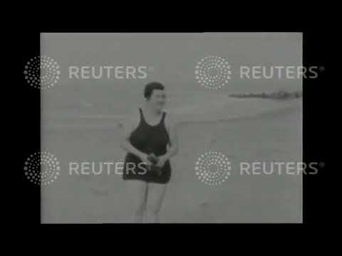 1928 American airship saves motor boat enthusiast when his craft capsizes in Chesapeake Bay / First