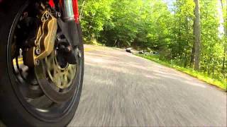 preview picture of video 'Honda CBR 954RR on Deal's Gap following T-Rex's'