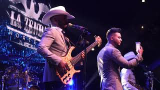 Mi Historia Entre Tus Dedos (En Vivo) Lyrics English Translation