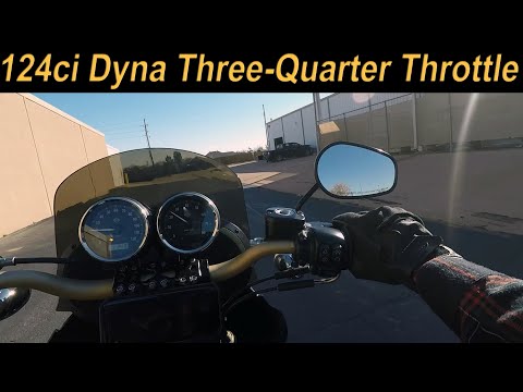 S&S Cycle 124ci Dyna - Three Quarter Throttle