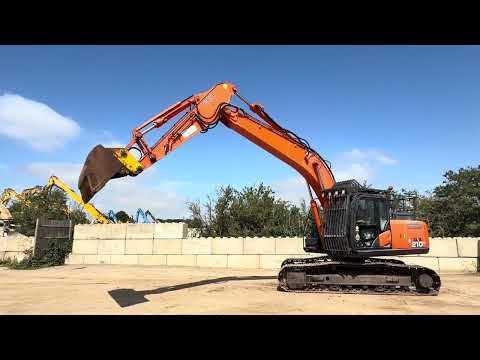 2018 Hitachi ZX210LC-6 - Image 2