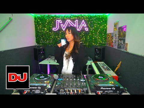 JVNA live for the #Top100DJs Virtual Festival, in aid of Unicef :raised_hands: